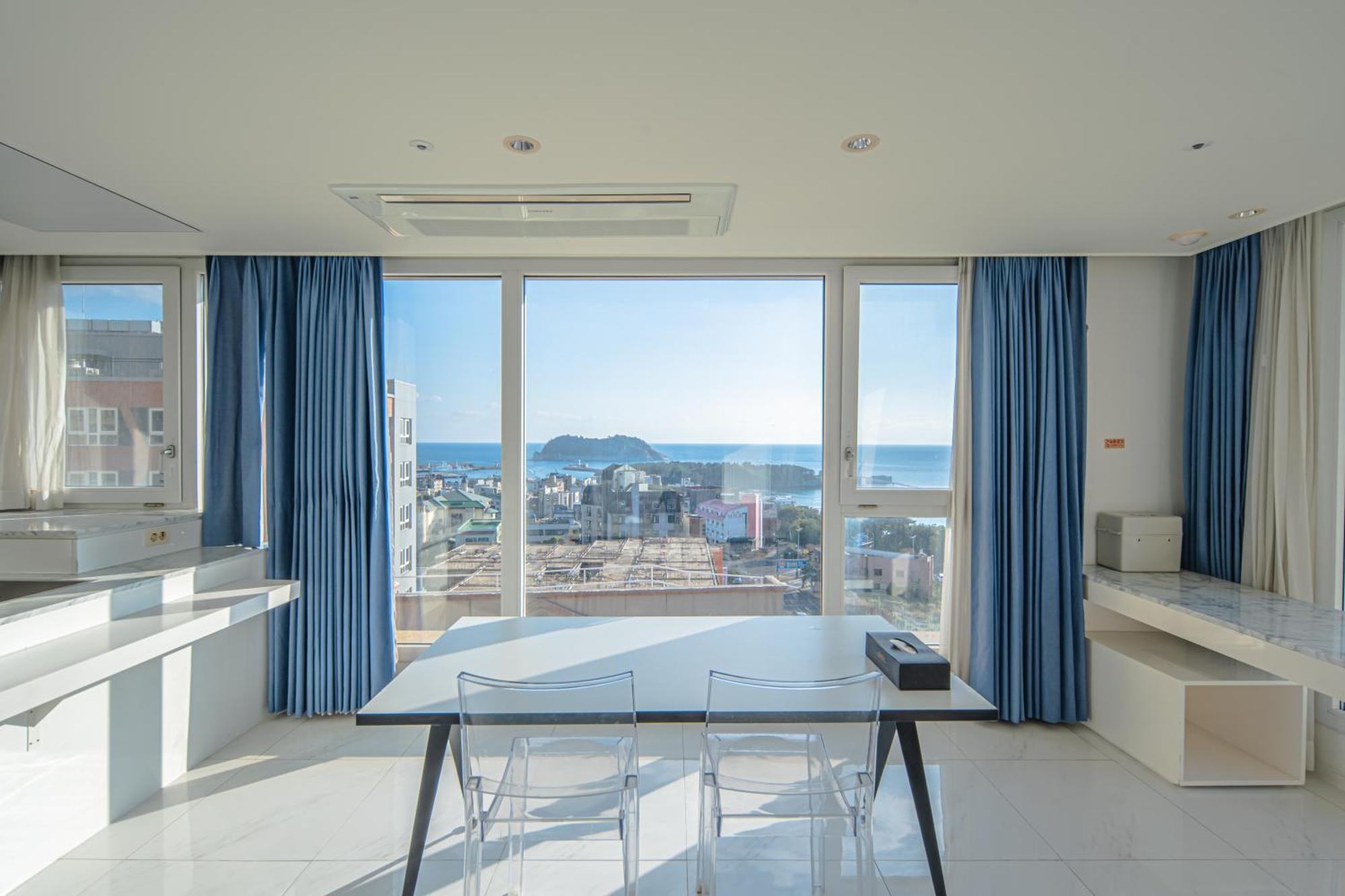 From H Oceanpalace Hotel Jeju Согвипхо Экстерьер фото