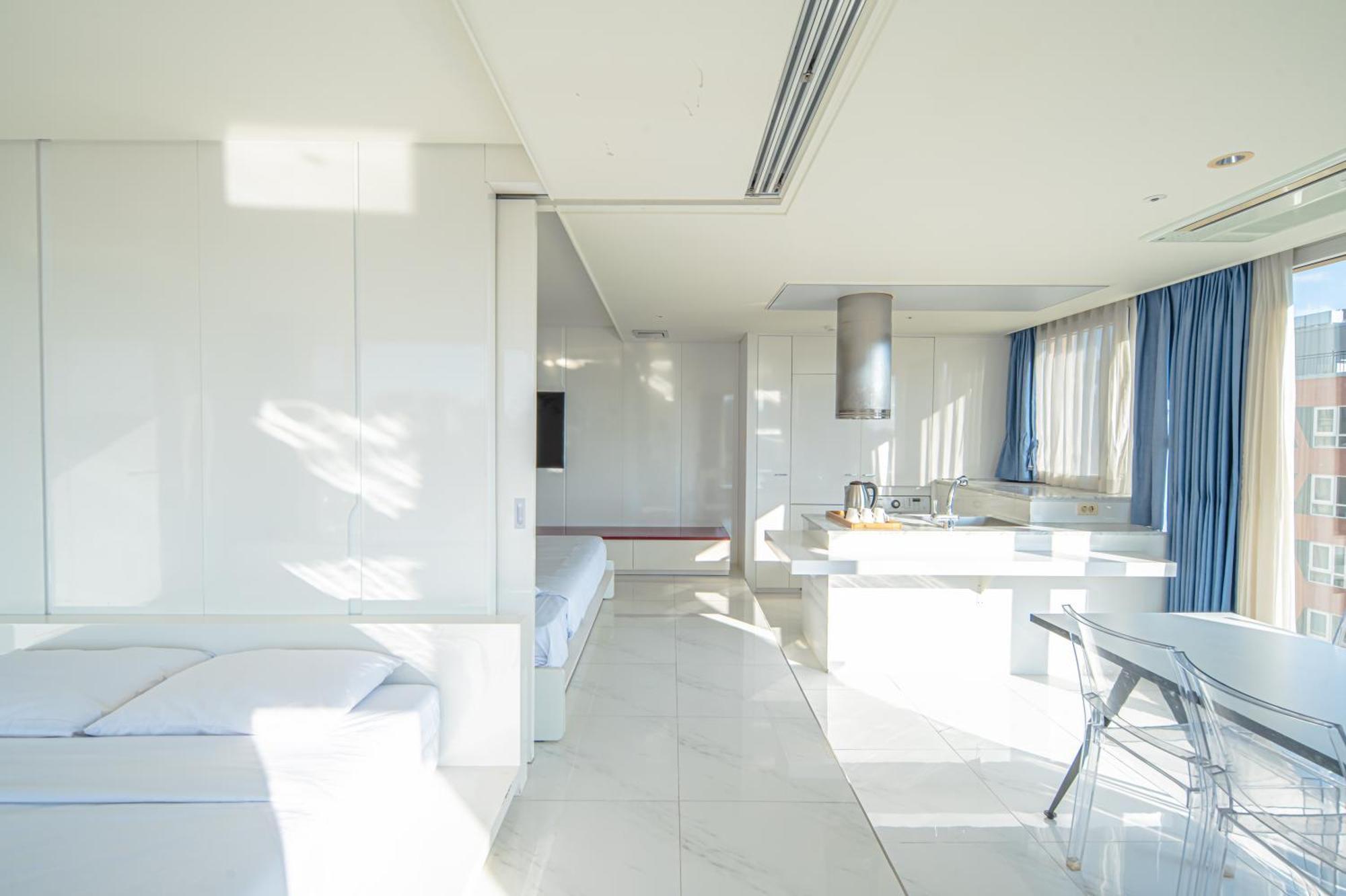 From H Oceanpalace Hotel Jeju Согвипхо Экстерьер фото